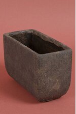 8" X 4" X 5.5" CEMENT PLANTER WEATHERED SLATE BROWN