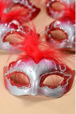 3" X 1.5" MINI FEATHER MASK RED/SILVER PKG/12