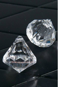 25MM DIAMOND ACRYLIC DROP ACCESSORY CLEAR PKG/24