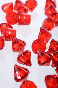 0.75" ACRYLIC DROP RED PKG/1LB (APPROX. 100)