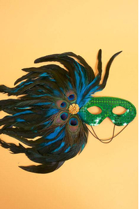 18" SEQUIN MASK W/4 PEACOCK EYES & FEATHERS GREEN
