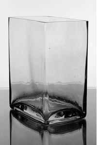 4" X 6" X 8" RECTANGULAR VASE CLEAR