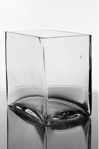 4" X 6" X 6" RECTANGULAR VASE CLEAR