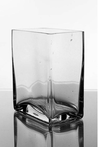 5" X 3" X 6" RECTANGULAR VASE CLEAR