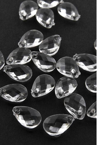 12MM TEAR DROP ACRYLIC CLEAR PKG/600 APPROXIMATELY